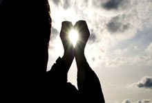 英格兰队豪取胜利，晋级脚步丝毫不减